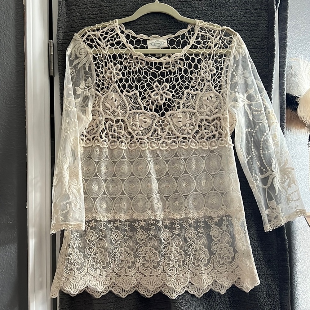 Cream long sleeve lace blouse